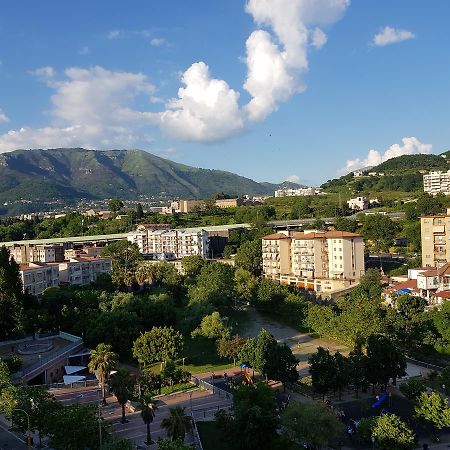 Apartment In Salerno Parco Buitenkant foto
